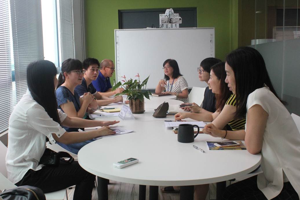 说明: F:\5.23 番顺中三校联盟图书馆服务与创新业务研讨会在taptap顺利召开\分小组讨论.jpg