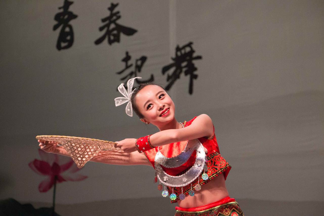 说明: F:\2017年5月24日青春起舞，梦想飞扬\5、黎乡笠影.jpg