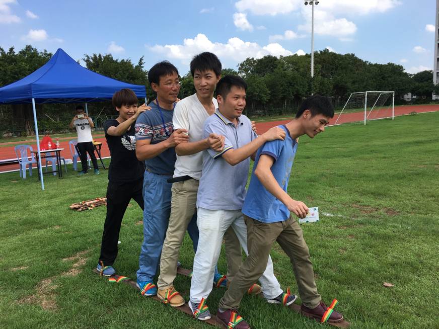 说明: D:\2018年新闻\180515 工会 学校工会举办2018年教职工趣味运动会新闻\现场3.JPG