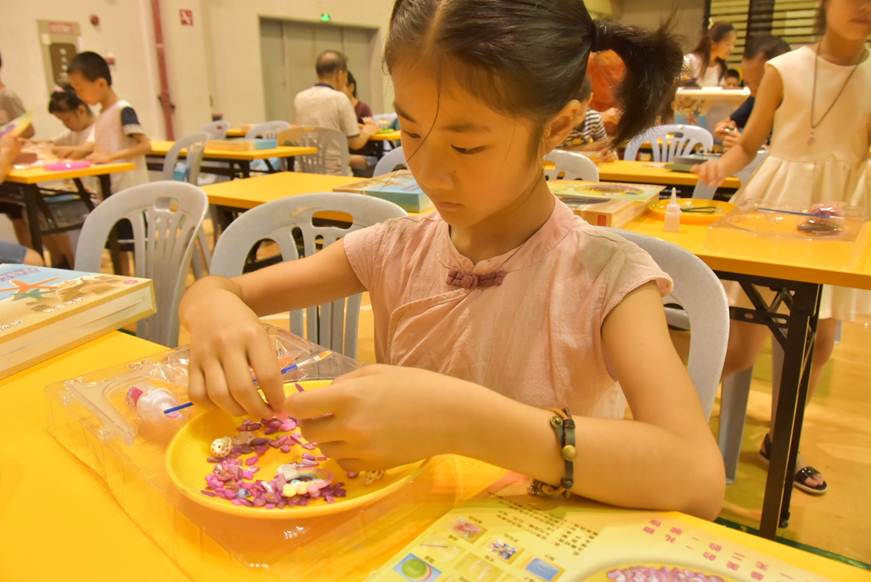 说明: D:\2018年新闻\180603工会 工会成功举办“快乐六一 亲子同乐”游园会新闻\10、现场.JPG