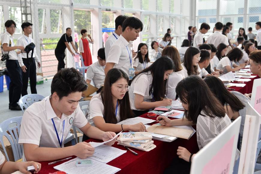 说明: D:\2018年新闻\9.8迎新\选\DSC_5413.JPG