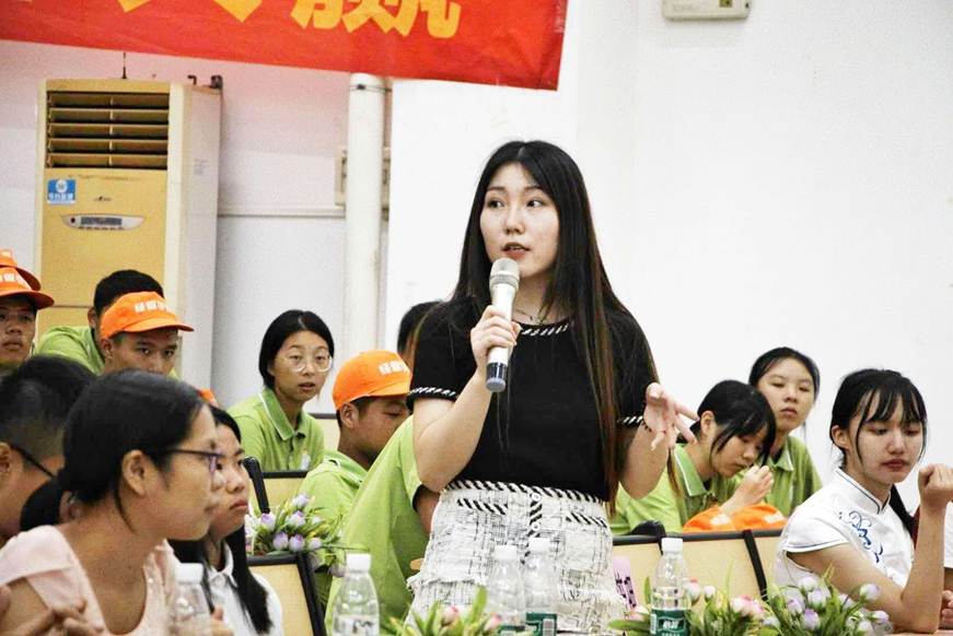 说明: D:\2018年新闻\9月19日 经济管理学院举行“相约顺职，缘聚经管”外省学生交流活动\2互动环节.jpg