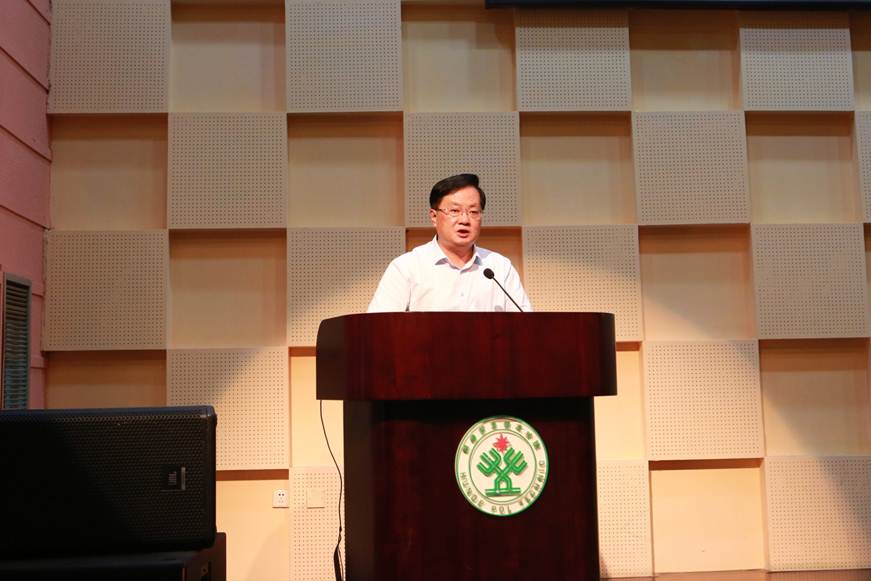 说明: D:\2018年新闻\10月15日中层干部换届动员\选\2.JPG