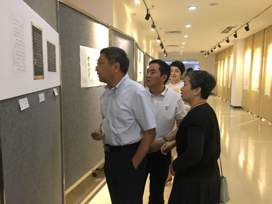 说明: D:\2018年新闻\1022工会 学校举办“书写新时代 翰墨寄丹心”——顺德职业技术学院师生书法作品展新闻\4、开幕式现场.JPG