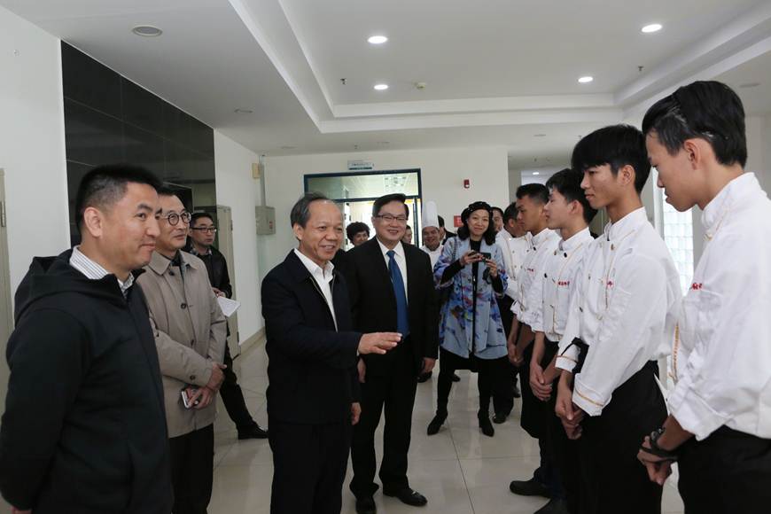 说明: D:\2019年新闻\1月19日 郭文海书记来taptap调研\选\9R4A8901.JPG