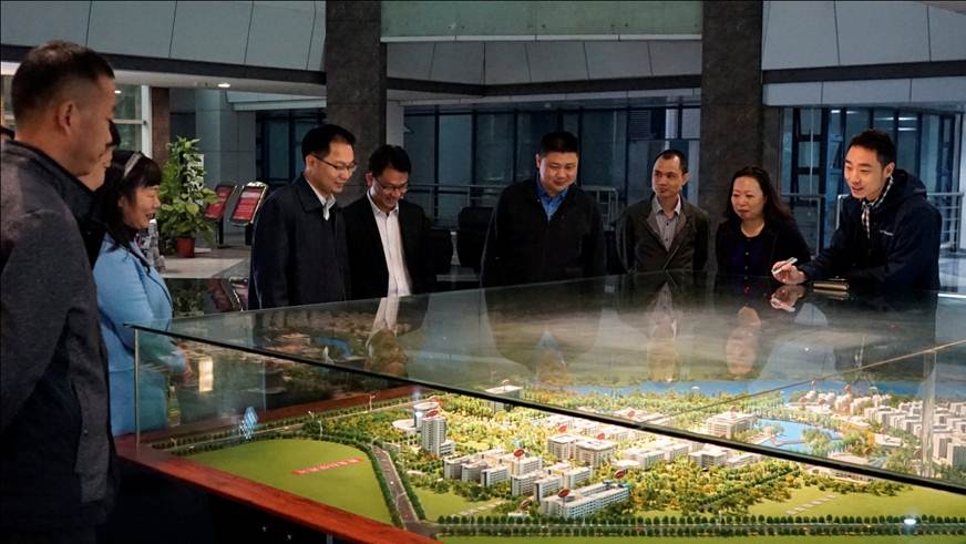 说明: D:\2019年新闻\（宣传报道稿）广东石油化工学院学生工作部莅临taptap参观交流\广东石油化工学院莅临taptap参观.JPG