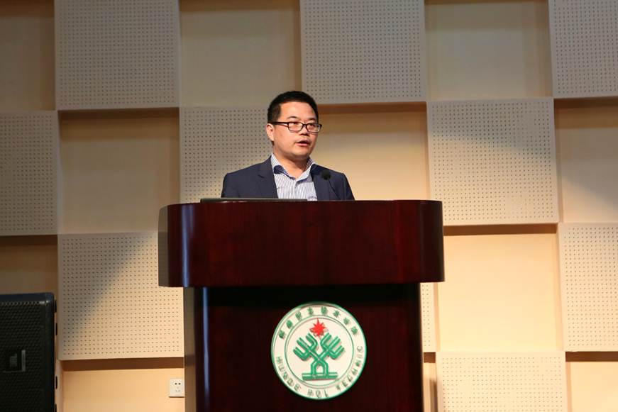 说明: D:\2019年新闻\4月18日 taptap举行首届科技工作大会\选\11蔡伟副区长讲话.JPG