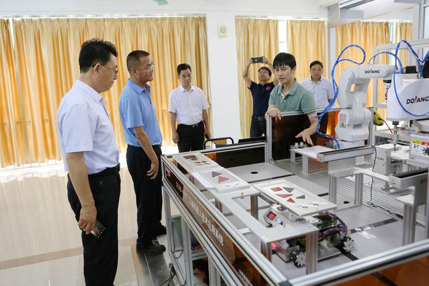 说明: D:\2019年新闻\9月5日 山丹县、山丹培黎学校领导来校交流\选\9R4A9988.JPG