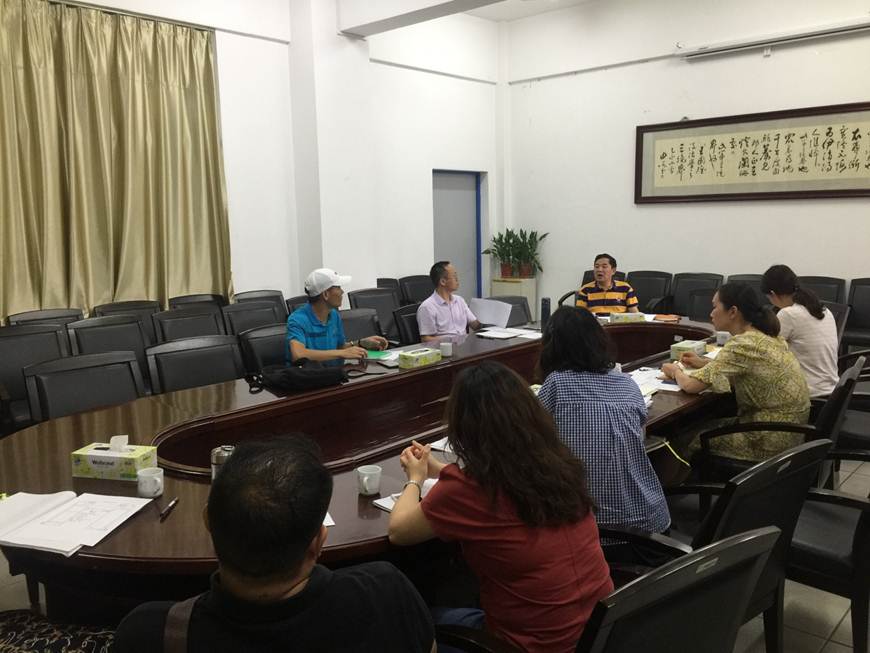 说明: D:\2019年新闻\人文学院党总支拉开“不忘初心、牢记使命”主题教育序幕\人文学院党总支拉开“不忘初心、牢记使命”主题教育序幕\总支委员扩大会议.jpg