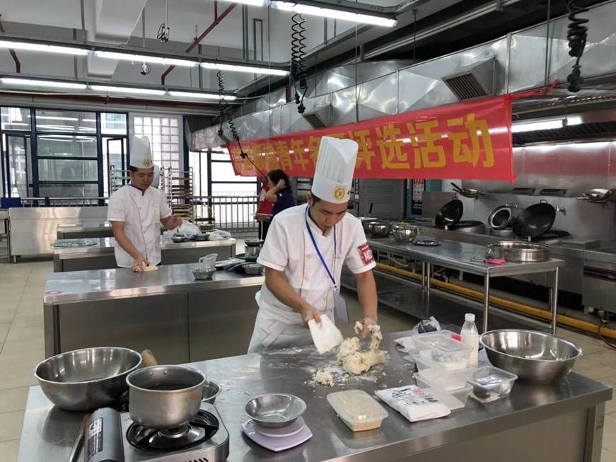 说明: D:\2019年新闻\10月26日 首届顺德青年名厨评选活动在taptap顺利举行\微信图片_201910290921312.jpg