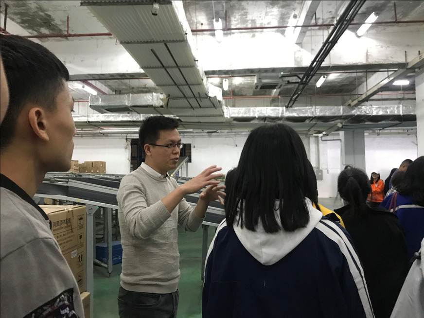 说明: D:\2019年新闻\20191125 新闻稿（商学院医学物流新体验）\图片 (1).jpg